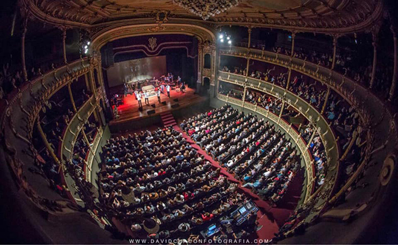 17 julio: Las revoluciones no disminuyen en la política nacional, el crédito para el Teatro Nacional sigue en la incertidumbre y los eurobonos fueron ratificados, con Gustavo Araya.