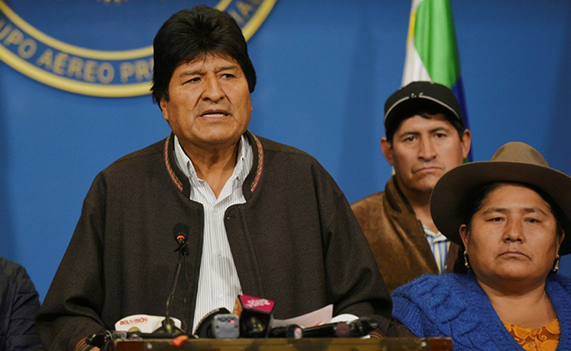 11 noviembre: Evo Morales renunció a la presidencia de Bolivia luego de que militares así se lo aconsejaran. La OEA constató irregularidades en el reciente proceso electoral de ese país, con Sergio Araya Alvarado.