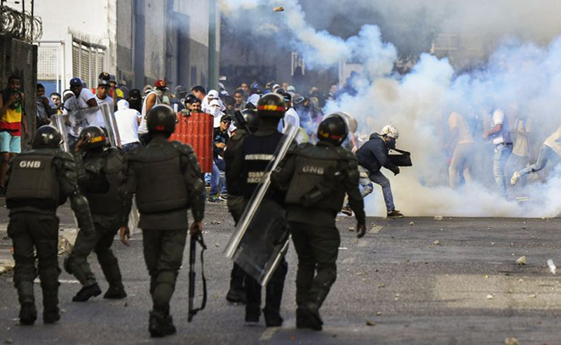 25 enero: Continuamos con la mirada en Venezuela. El rol que juegan los países del continente en esta crisis, con Kevin Casas.