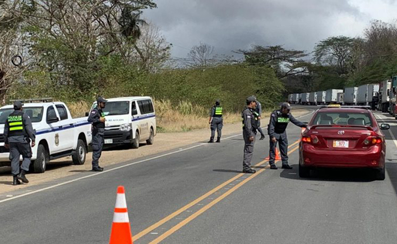 19 de mayo: Nicaragua cerró el tránsito de mercaderías por Peñas Blancas y el Ejecutivo presentó el segundo proyecto de empleo público al Congreso. Con Gustavo Araya