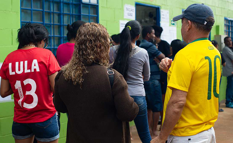 3 octubre: Lula y Bolsonaro a segunda vuelta en Brasil. Con Carlos Cascante