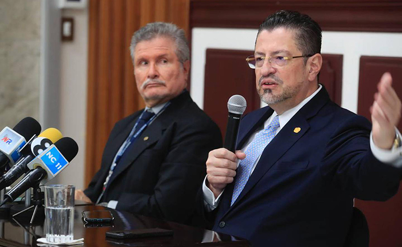 24 junio: El presidente Rodrigo Chaves y su vista a la Corte Suprema de Justicia. Con Fernando Cruz.