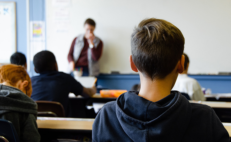 9 agosto: Educación pieza fundamental del desarrollo nacional. Con Anna Katharina Müller.