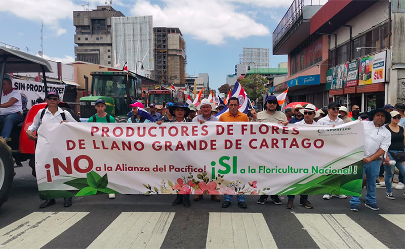 30 marzo: Marcha de los agricultores. Con Guido Vargas y José Oviedo.