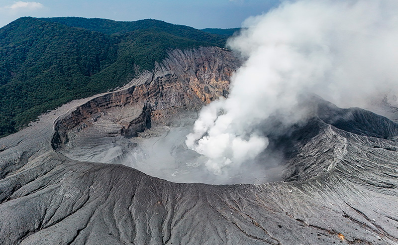 9 mayo 2024: Alerta verde por actividad en los volcanes Poás y del Rincón de la Vieja. Con Gino González.