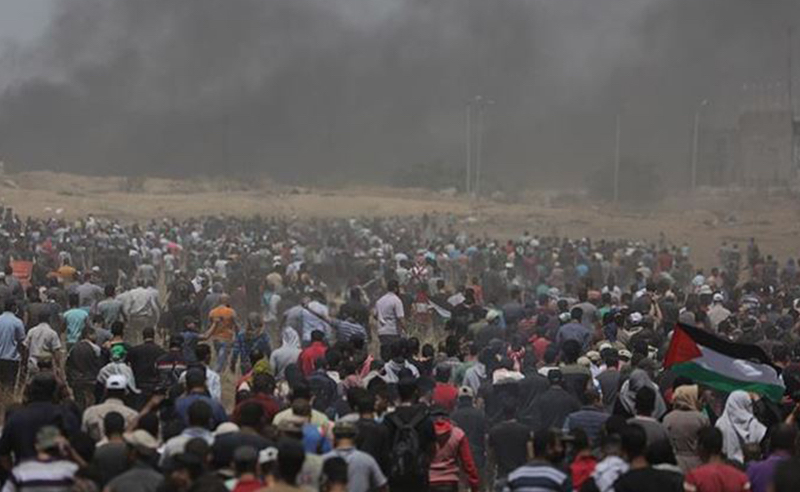 15 de mayo: Al menos 55 muertos y más de mil heridos es el saldo preliminar de la sangrienta jornada de protestas vivida en la franja palestina de Gaza, con Jaime Ordoñez.