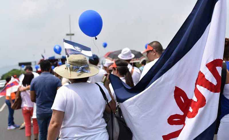 6 noviembre: 60 días del tercer trimestre del curso lectivo malogrado para (al menos) la mitad de los chicos de la educación pública costarricense, debido a una huelga que se convirtió en un fin en sí misma, con Edgar Mora 