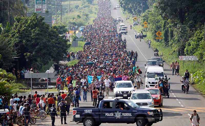 26 octubre: La columna inacabable de hondureños que cruza México hacia Estados Unidos es solo la foto que mejor ilustra en estos días el momento de Centroamérica, con Constantino Urcuyo.