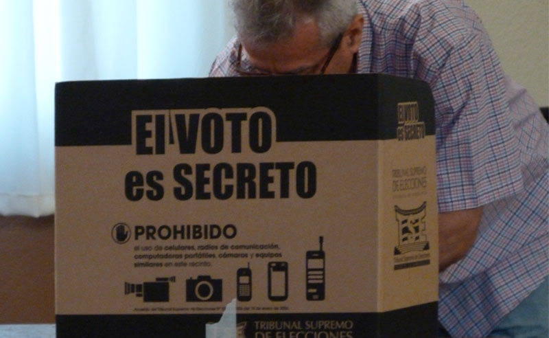 8 de enero: campaña electoral calienta ésta semana en medio de la maltrecha institucionalidad democrática, con Diego Delfino.