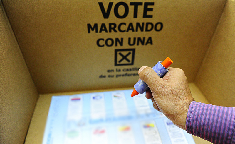 5 de octubre: a las puertas de un proceso electoral con una apatía creciente del ciudadano, con Gustavo Román Jacobo