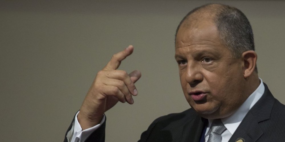 3 de mayo: Entrevista con el Presidente Luis Guillermo Solís, un día después de presentar su informe anual y final de su administración. 